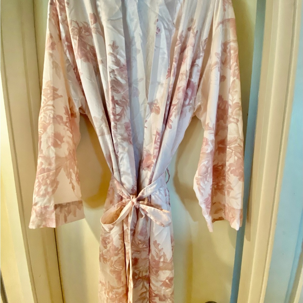 Monique Lhuillier for Pottery Barn Kimono Style Blush Floral Robe - NWOT